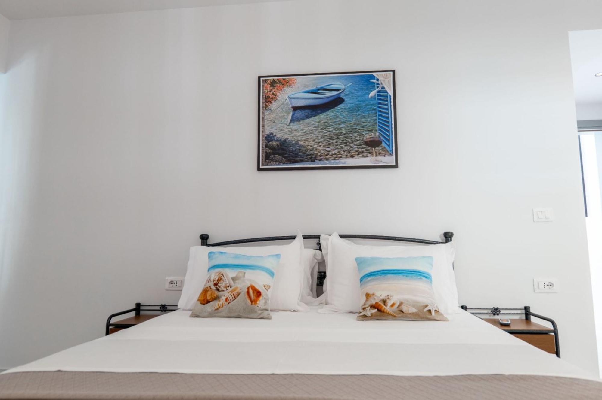 Aleksandra Apartments ساراندا المظهر الخارجي الصورة