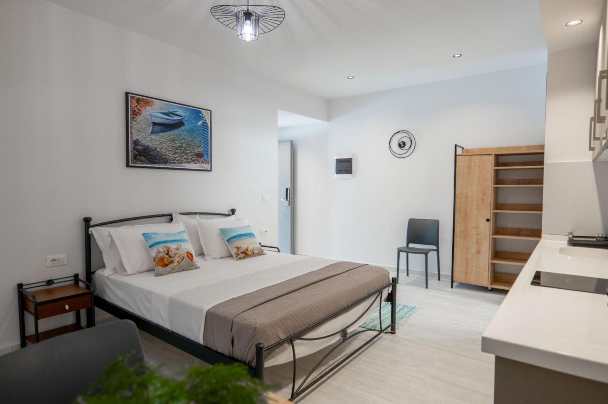 Aleksandra Apartments ساراندا المظهر الخارجي الصورة