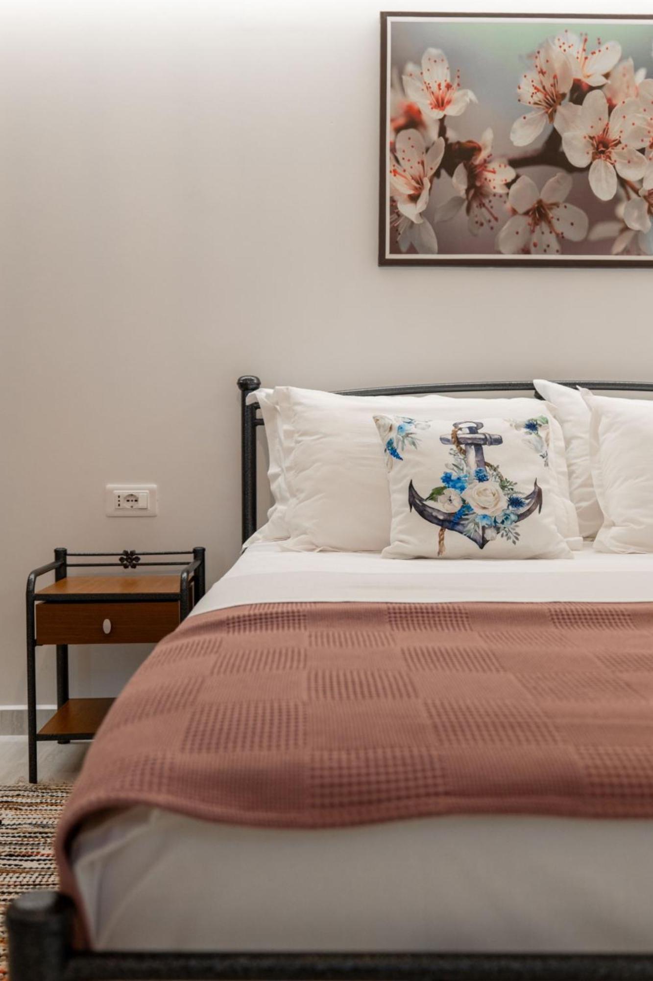 Aleksandra Apartments ساراندا المظهر الخارجي الصورة