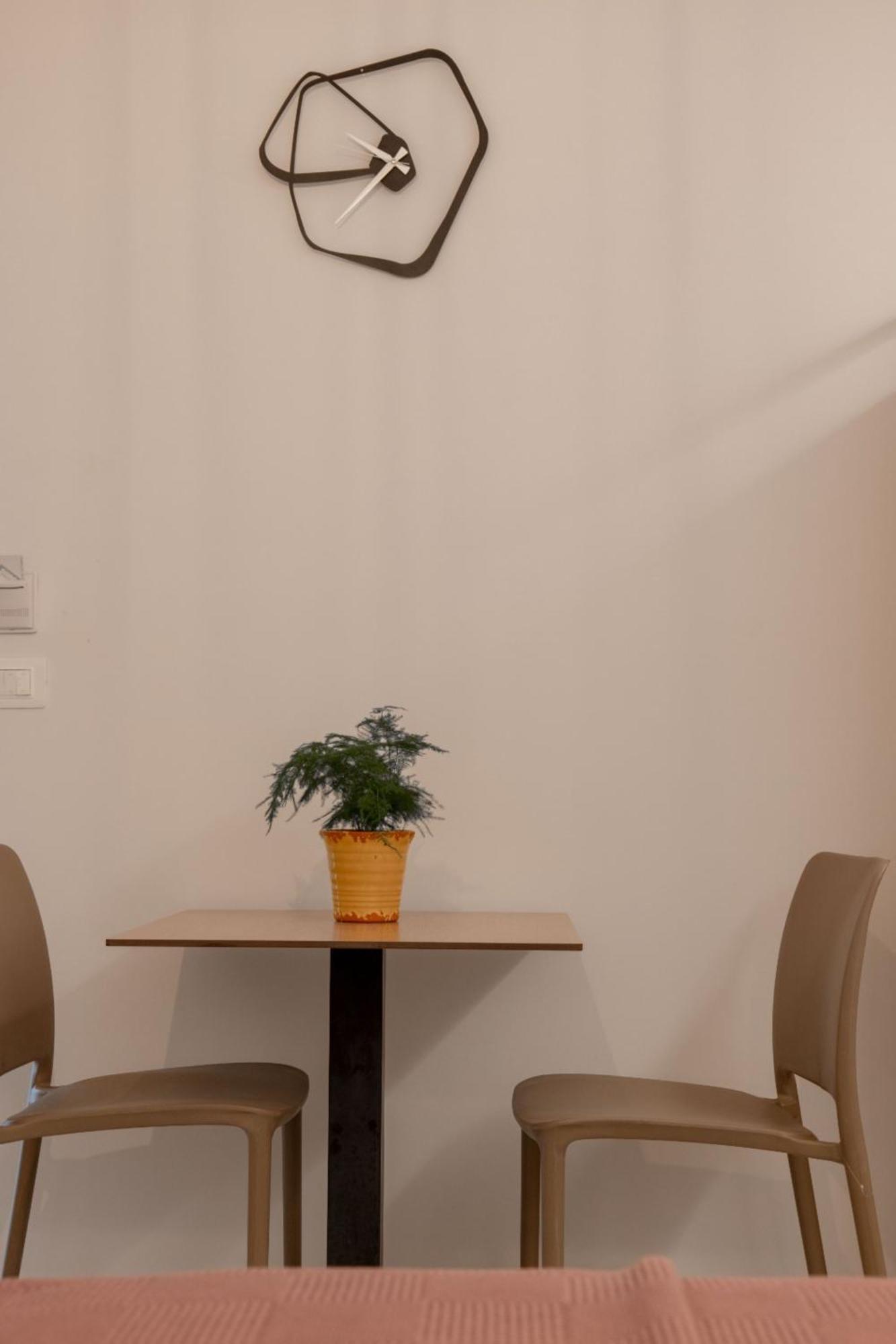 Aleksandra Apartments ساراندا المظهر الخارجي الصورة