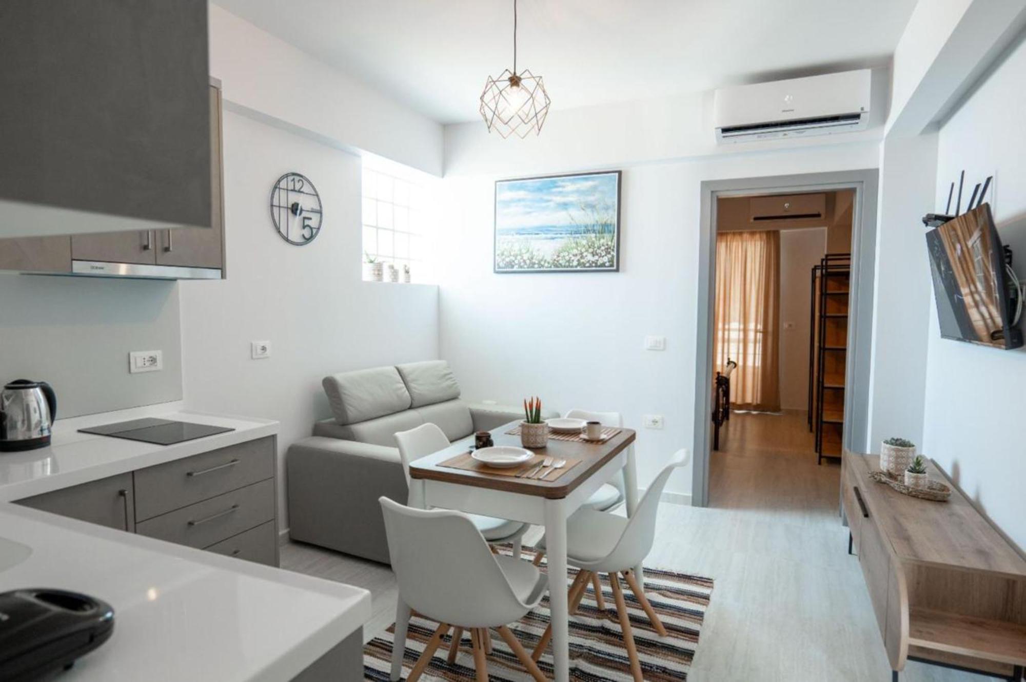 Aleksandra Apartments ساراندا المظهر الخارجي الصورة