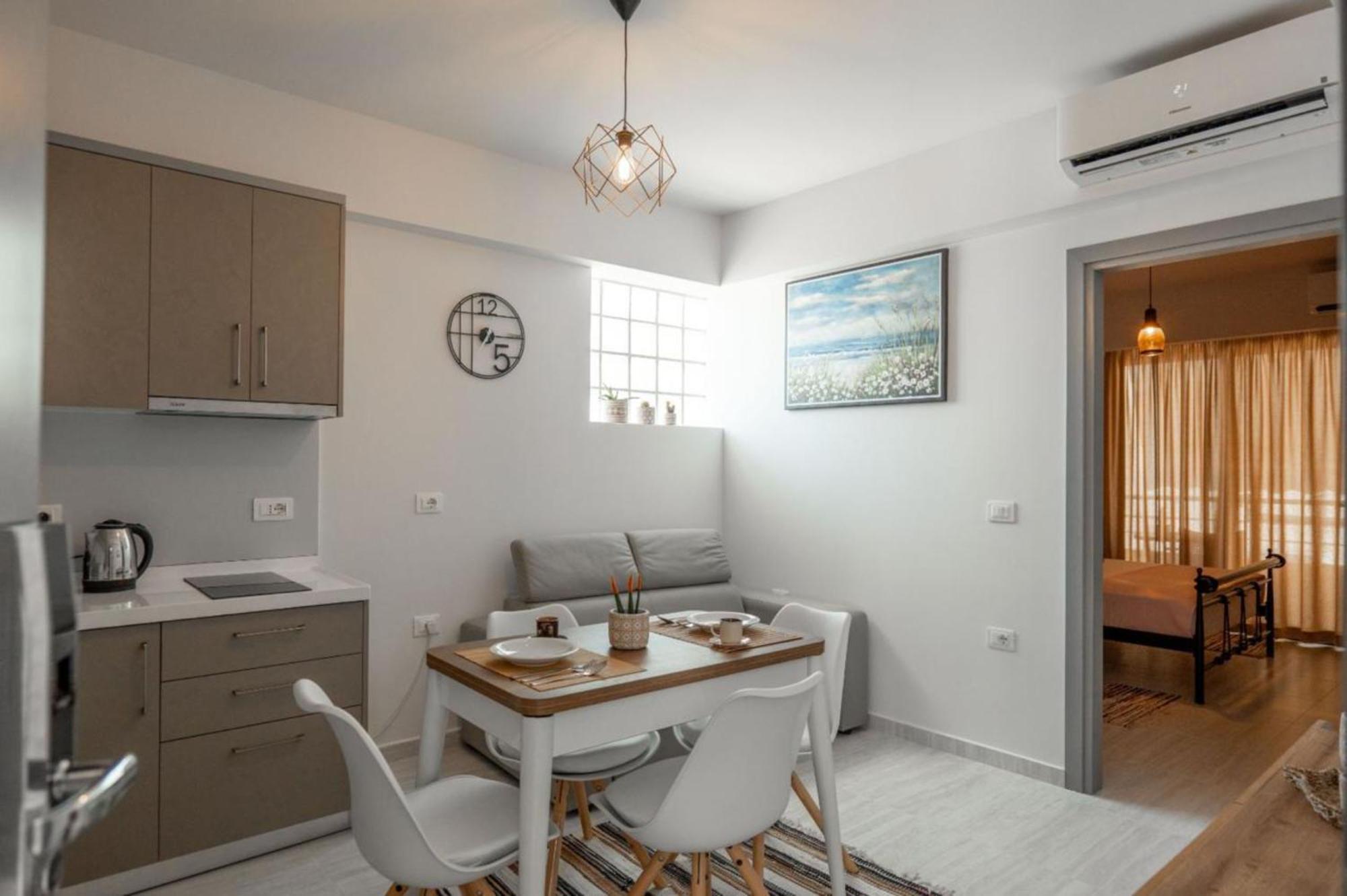 Aleksandra Apartments ساراندا المظهر الخارجي الصورة