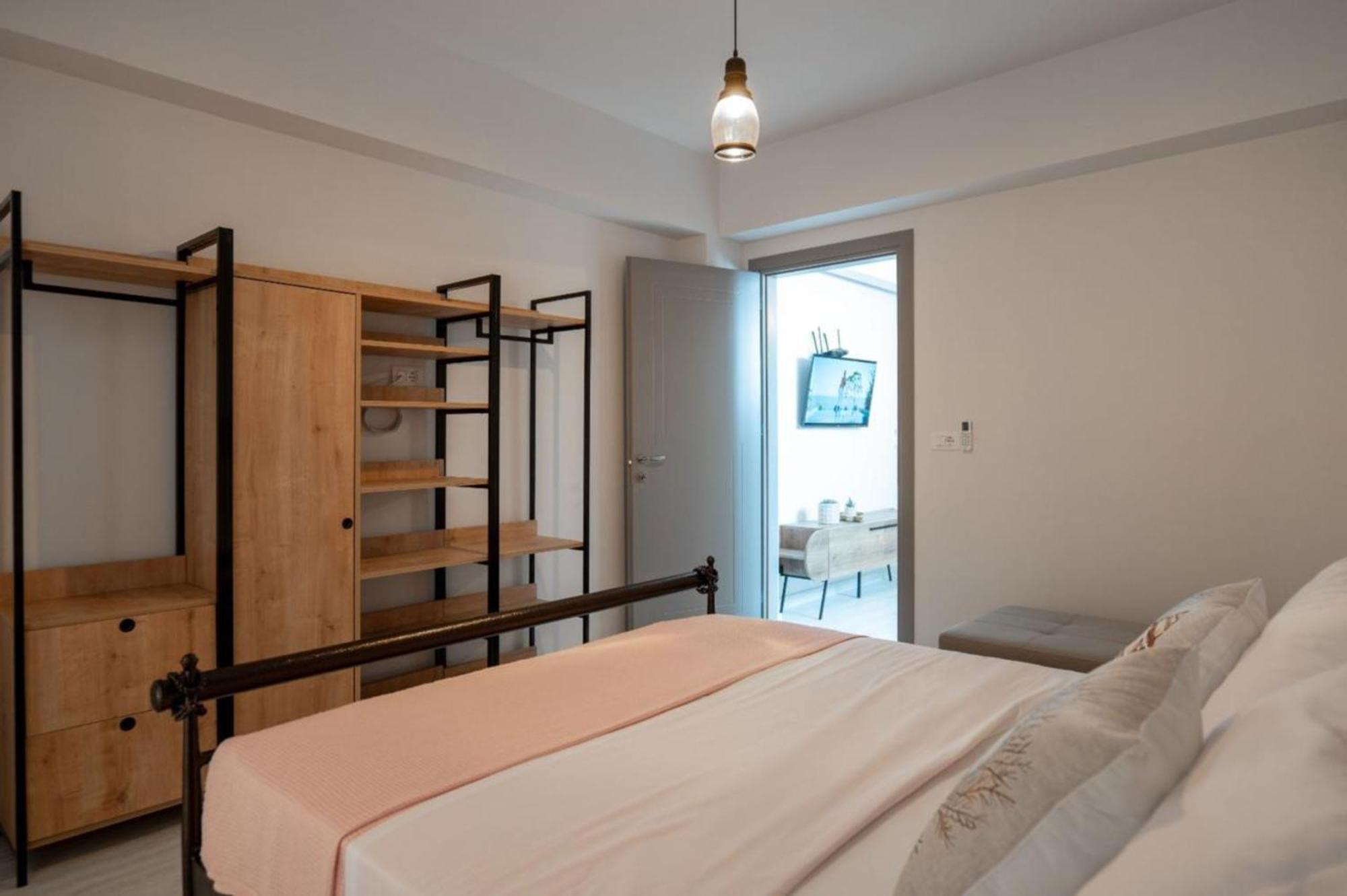 Aleksandra Apartments ساراندا المظهر الخارجي الصورة